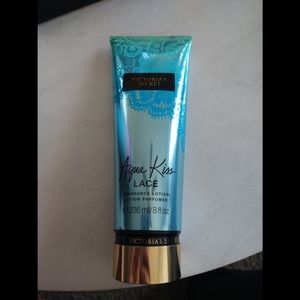 Victoria's Secret Aqua Kiss Lotion NWT